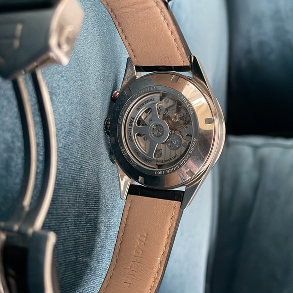 Tag Carrera. Fully serviced with new strap from Tag. Perfect condition. - Picture 4 of 4